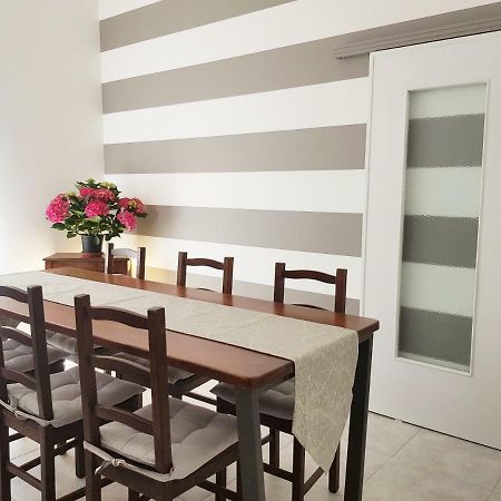Modern Flat With Panoramic Terrace In Zuccarello Apartment Екстериор снимка